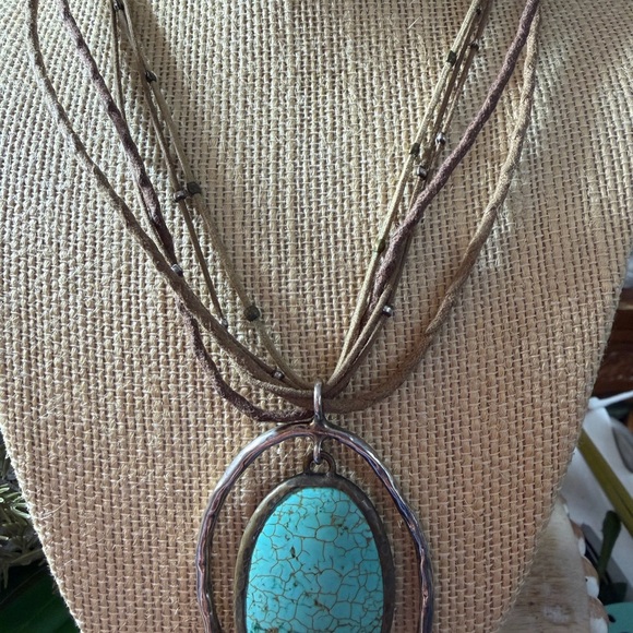 Silpada Howlite Pendant Necklace with Silver Accents Gorgeous - Picture 5 of 8